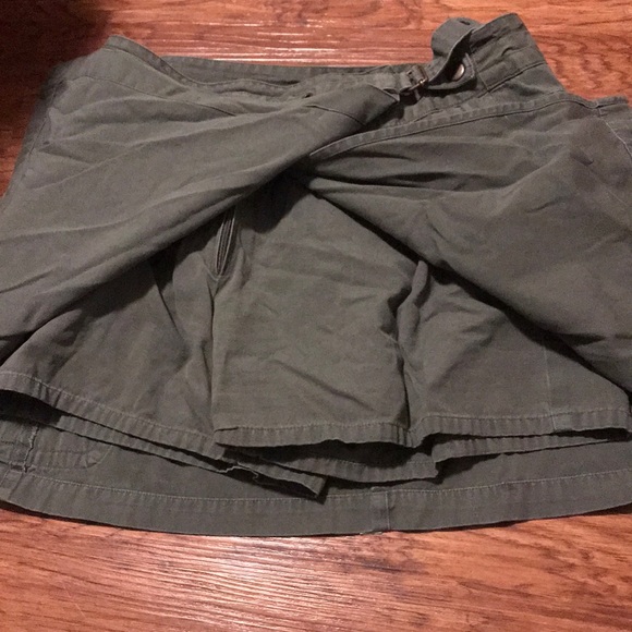 Skort - Picture 2 of 2